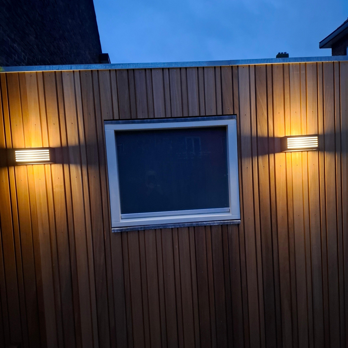 Buitenlamp zwart metaal E27 'Verona' 25cm vierkant