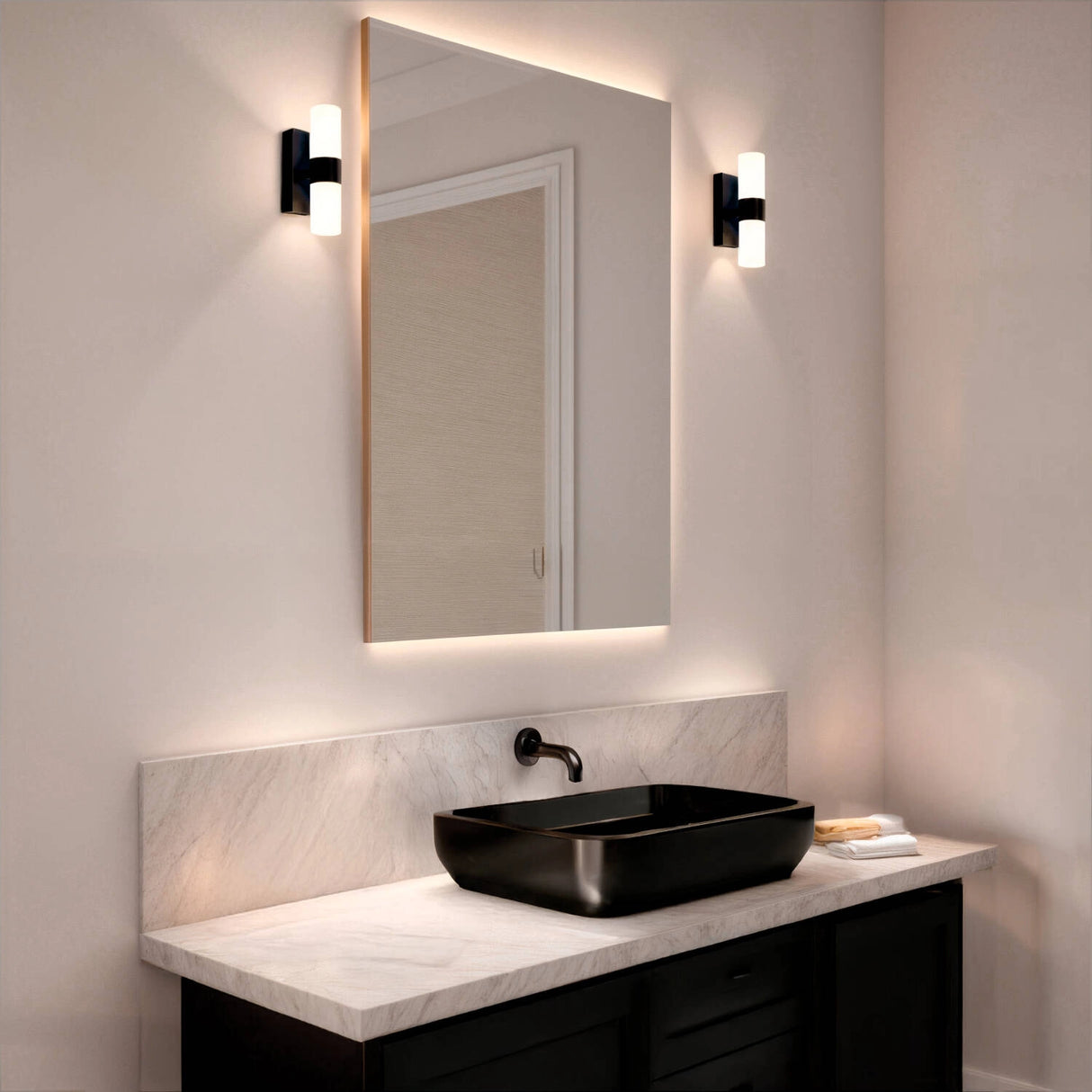 Badkamerlamp zwart metaal up down breed G9 IP44 boven spiegel