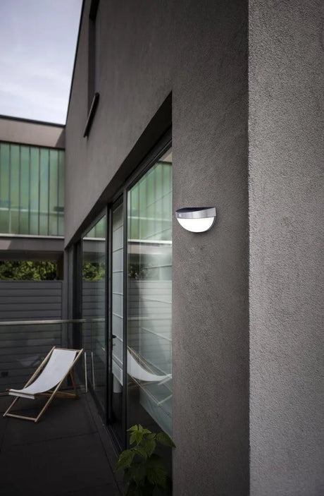 Buitenlamp met solar sensor