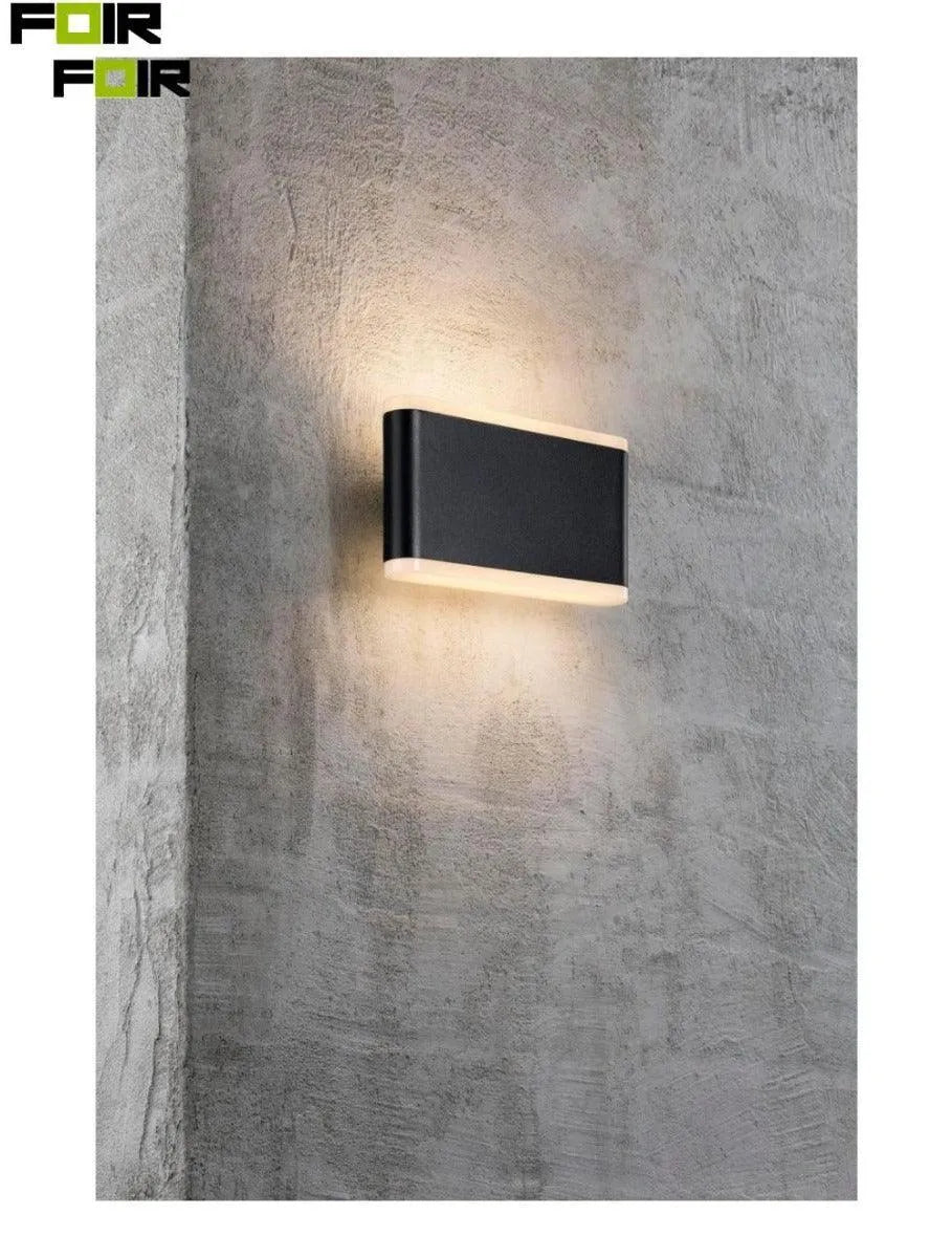 Buitenlamp breed dimbaar zwart ovaal led lamp warm wit