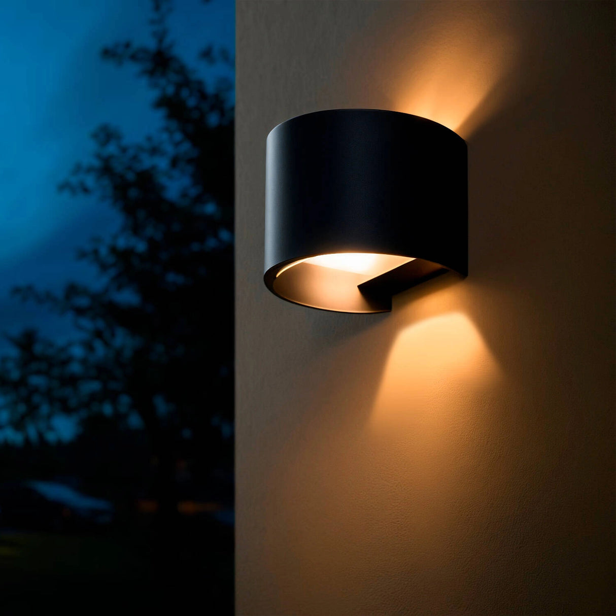 Buitenlamp zwart rond metaal Ip65