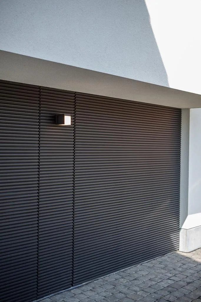 Kleine moderne vierkante wandlamp met LED lichtbron IP54 rating