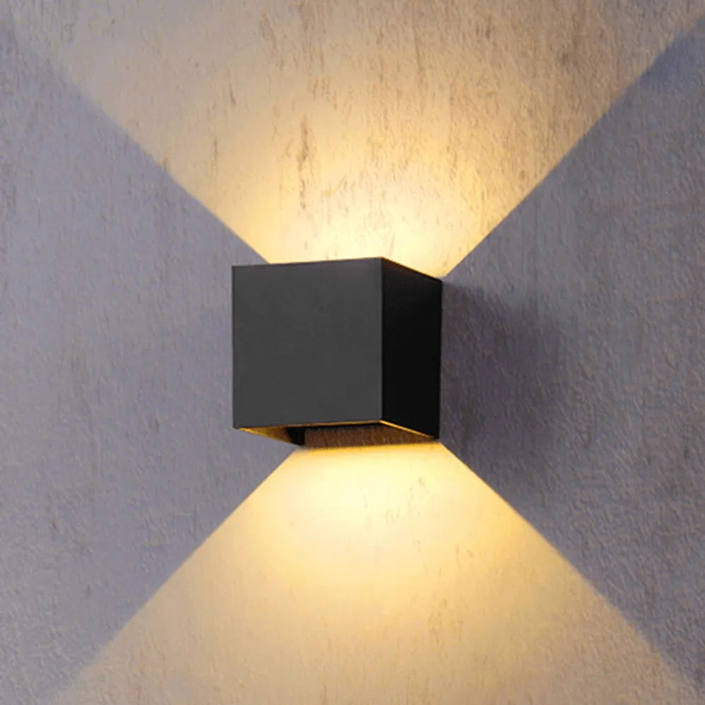 Wandlamp zwart 'Ace' 2700k warm wit verstelbaar - FOIR