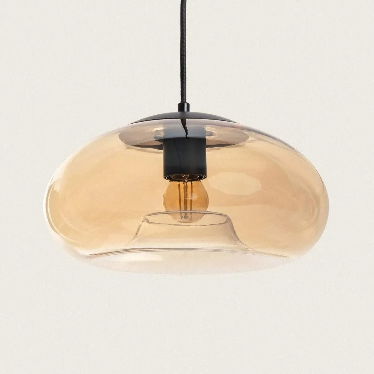 moderne hanglamp amberglas en e27 fitting rond deisgn