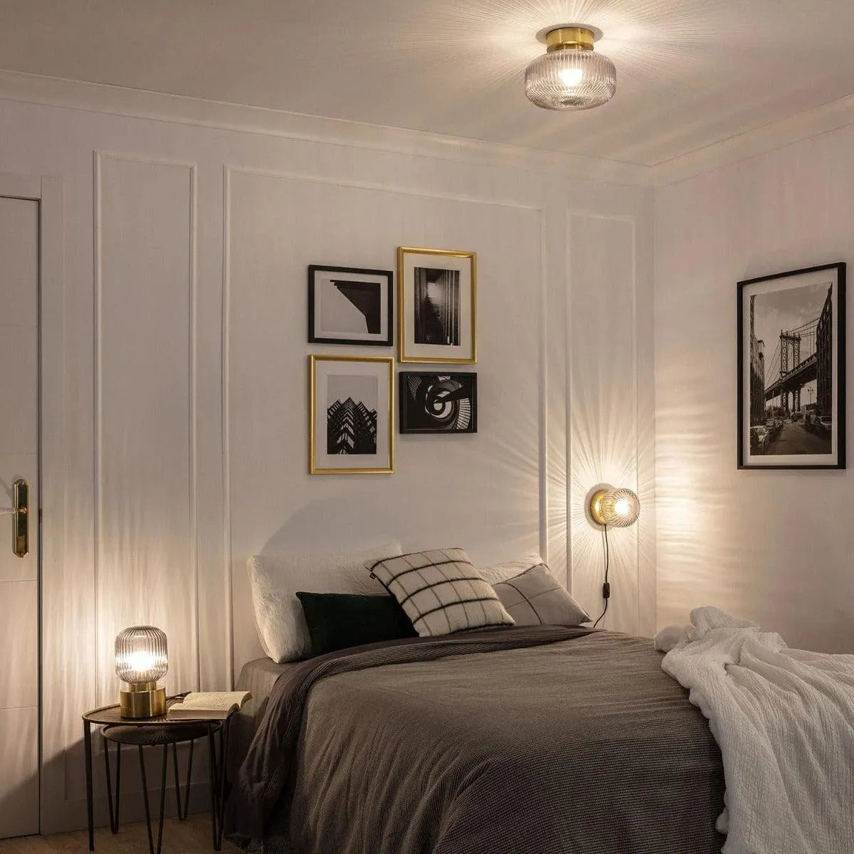 Art deco tafellampje goud met glazen kap 'Jettie' - FOIR