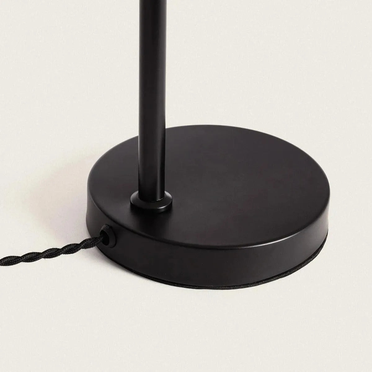 Tafellampje zwart met verstelbare rotan kap en E14 fitting 'Avare' 47cm - FOIR