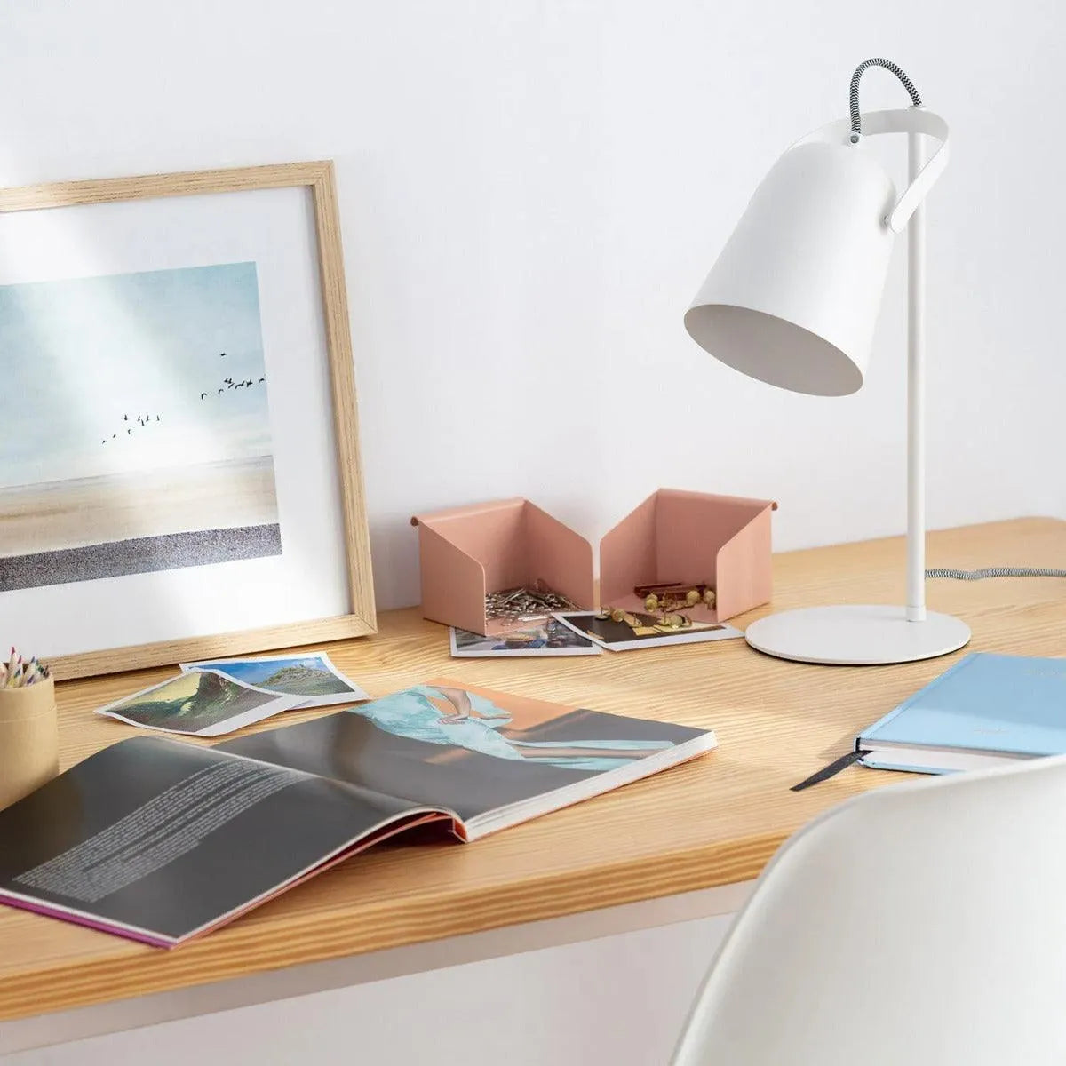 Bureaulamp met E14 fitting stekker en schakelaar - wit of rood 'Suzanne' - FOIR