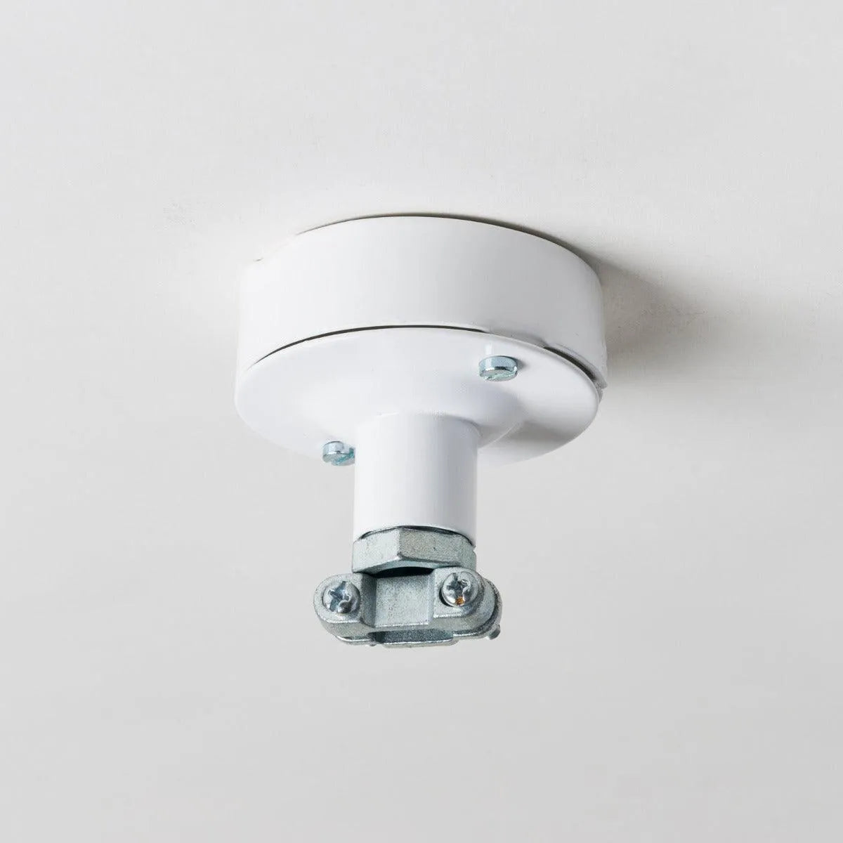 Plafondkap wit met klem rond 65mm