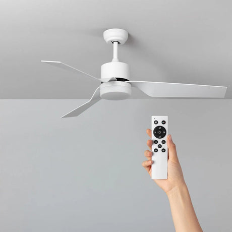 Witte plafondventilator modern warm wit met afstandsbediening