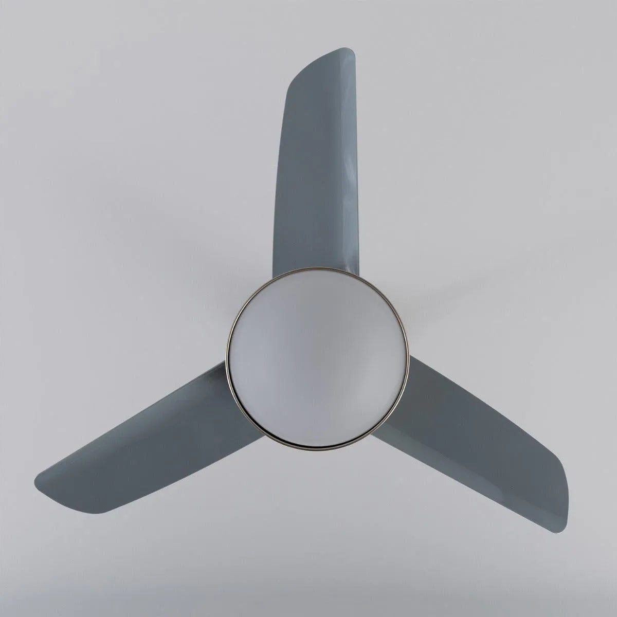 Zilveren ventilator voor aan het plafond met led lamp