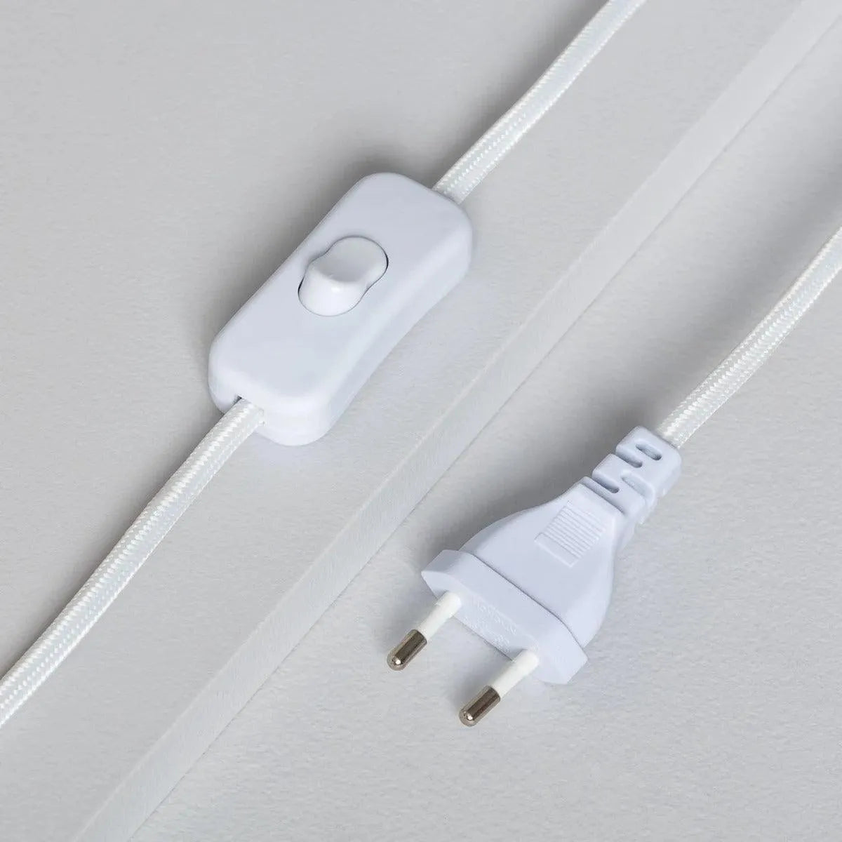 Wandlamp rotan met stekker en schakelaar led lamp