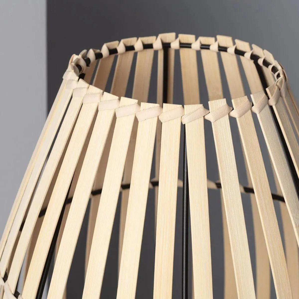 Bamboe tafellamp met E27 fitting stekker en schakelaar 'Arend' - FOIR