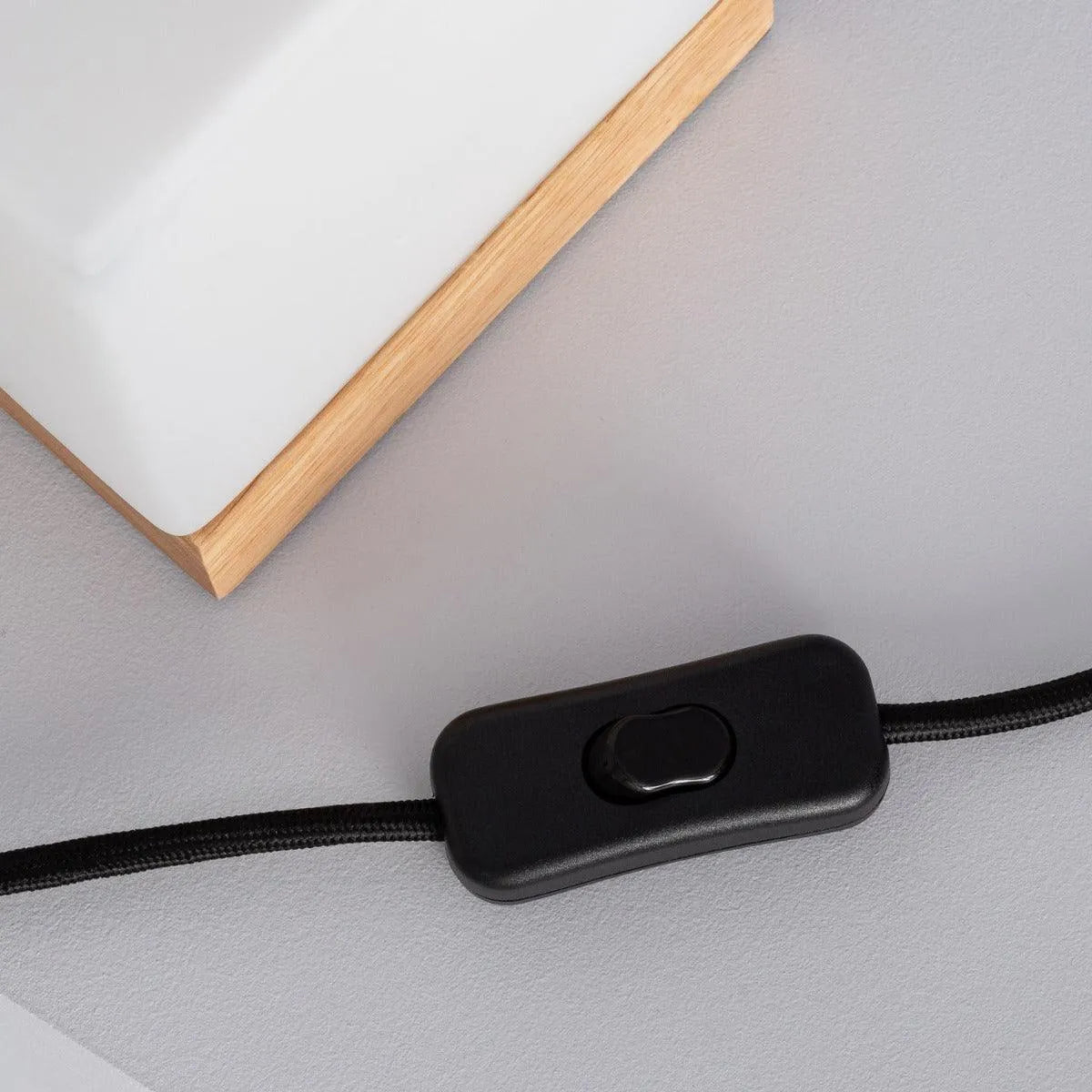 Tafellamp design vierkant met stekker en schakelaar