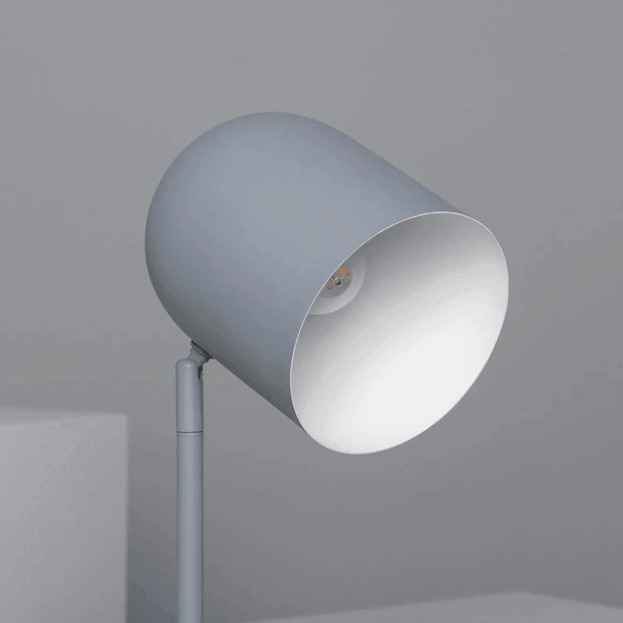 Kleine tafellamp hout met verstelbare kap schakelaar & E27 fitting - FOIR