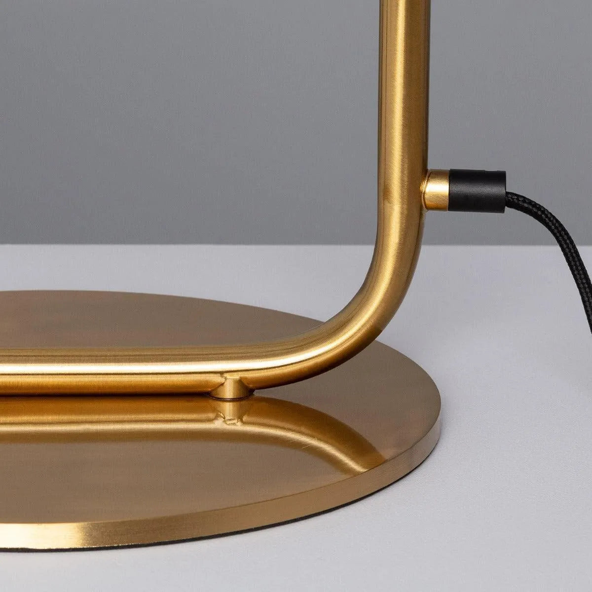 Tafellamp goud wit met gaas met stekker en schakelaar