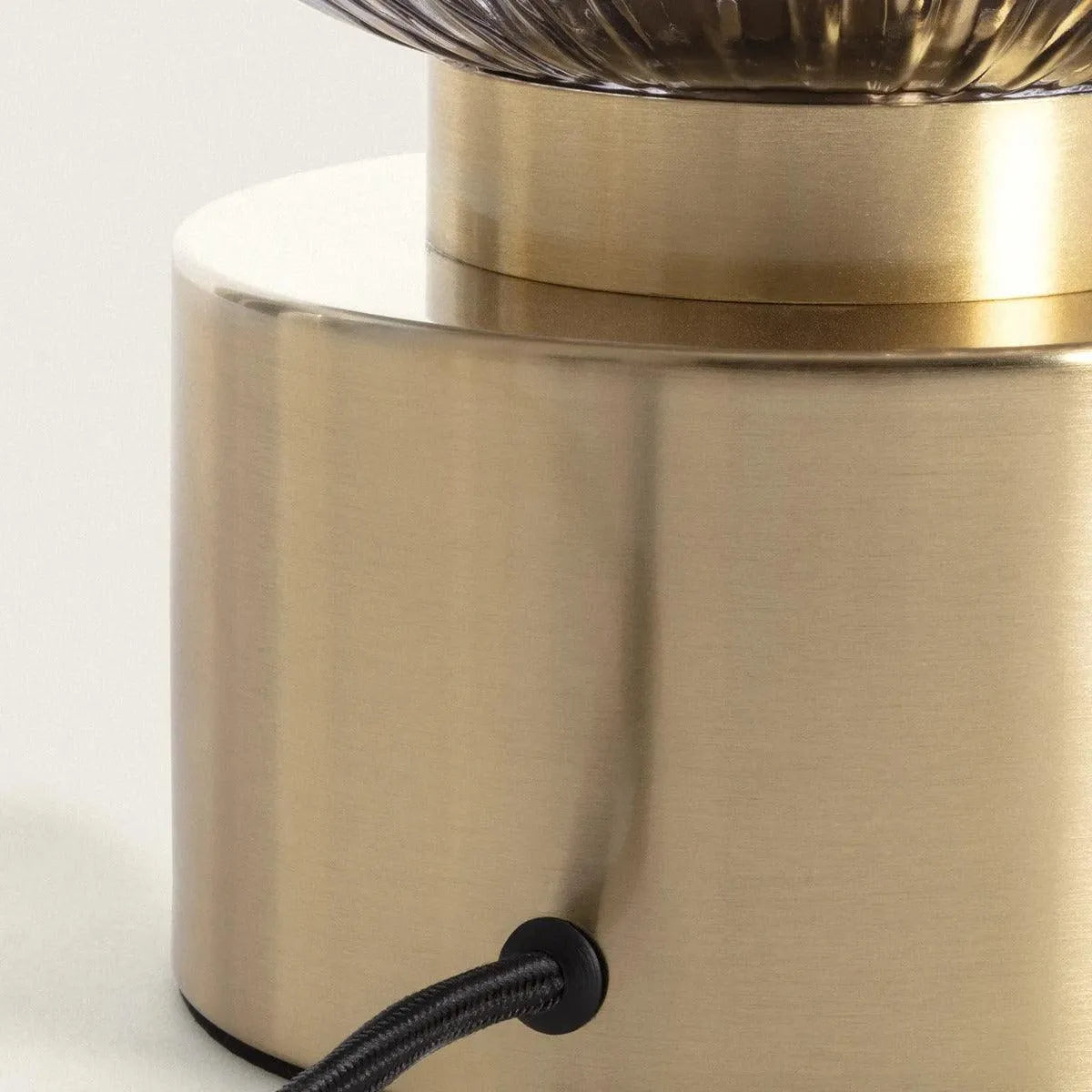 Art deco tafellampje goud met glazen kap 'Jettie' - FOIR