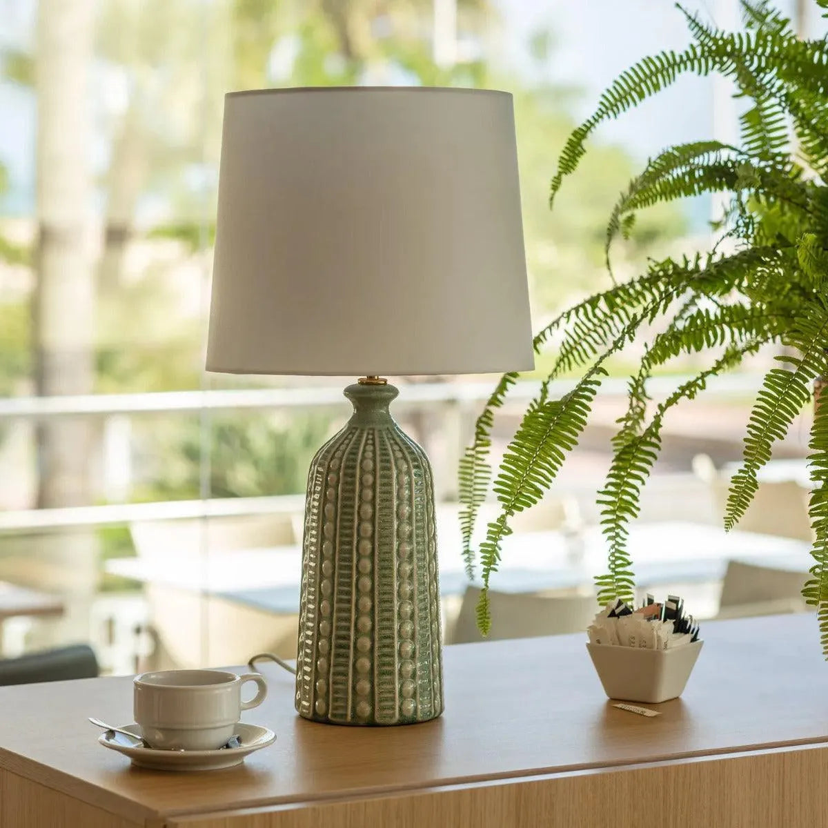 Tafellamp porseleinen voet stoffen kap e27 fitting schakelaar en stekker