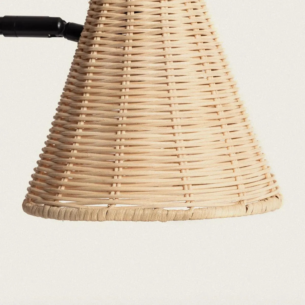 Tafellampje zwart met verstelbare rotan kap en E14 fitting 'Avare' 47cm - FOIR