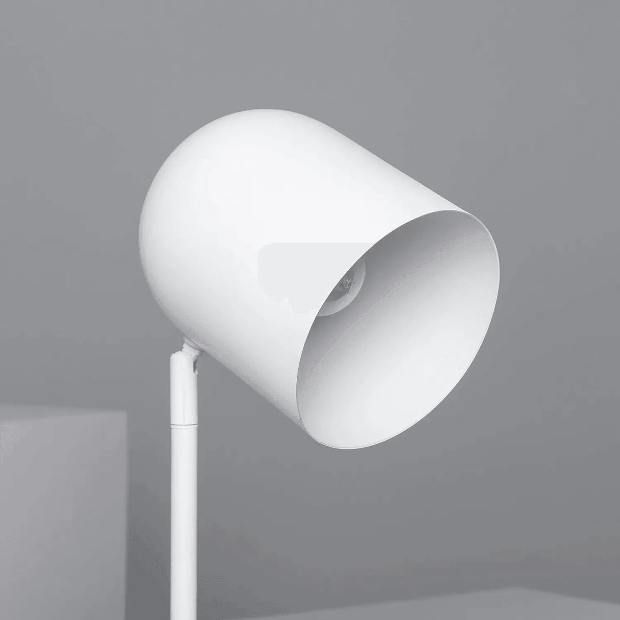 Kleine tafellamp hout met verstelbare kap schakelaar & E27 fitting - FOIR