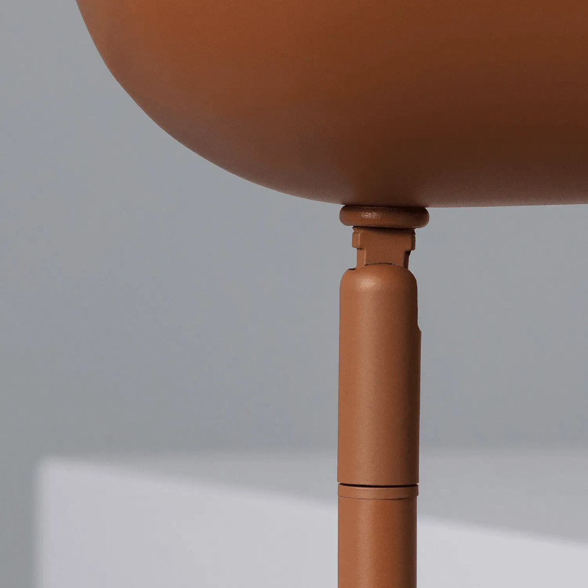 Kleine tafellamp hout met verstelbare kap schakelaar & E27 fitting - FOIR