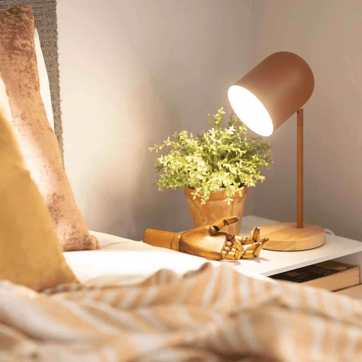 Kleine tafellamp hout met verstelbare kap schakelaar & E27 fitting - FOIR