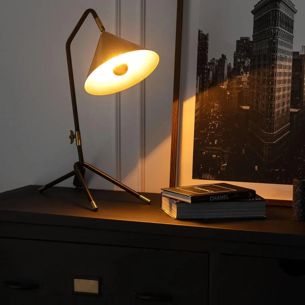 Retro tafellampje zwart met messing en E27 fitting 'Emanuel' - FOIR