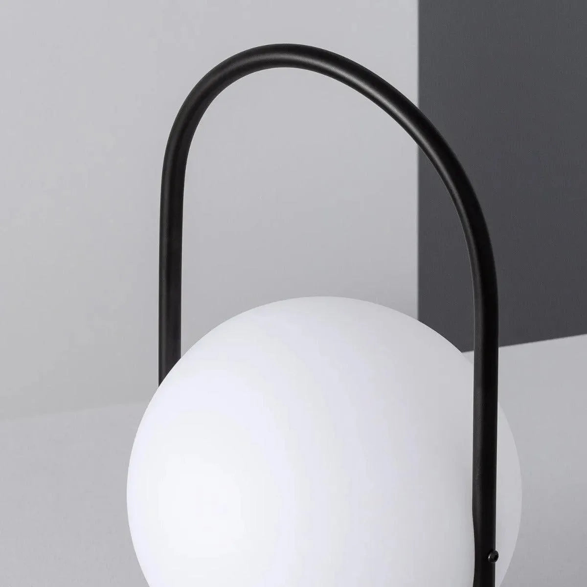 Design lamp oplaadbaar LED tafellamp zwart & wit dimbaar 'Rizzo' - FOIR