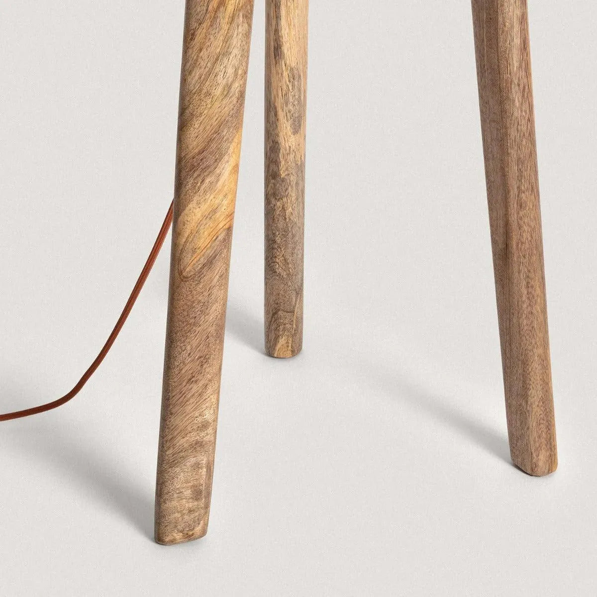 Vloerlamp met 3 houten poten & stoffen E27 fitting 'Melchior' 162 cm - FOIR