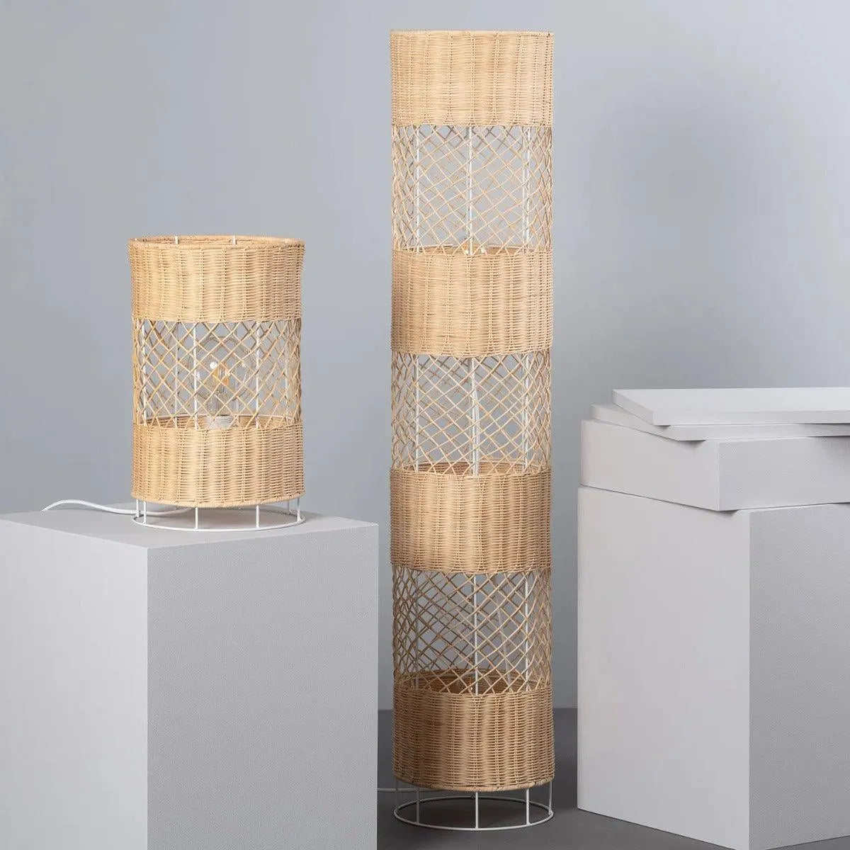 Vloerlamp rotan beige & wit met 2 E27 fittingen en vloerschakelaar 'Garceau' 120cm - FOIR