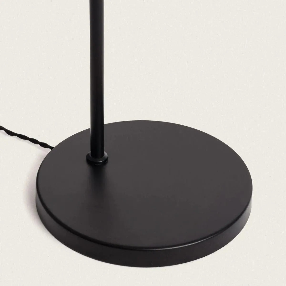 Vloerlamp zwart met verstelbare rotan kap en E27 fitting 'Avare' 150 cm - FOIR