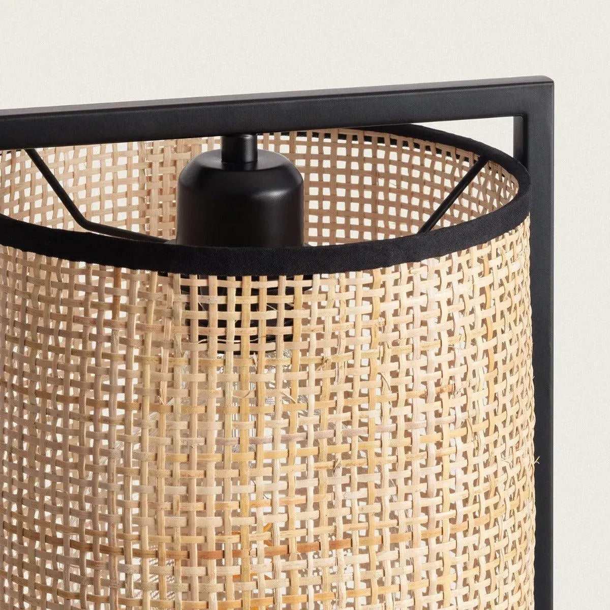 Staande vloerlamp zwart metaal & bruine rotan kap E27 fitting vloerschakelaar 'Holly' 139 cm - FOIR