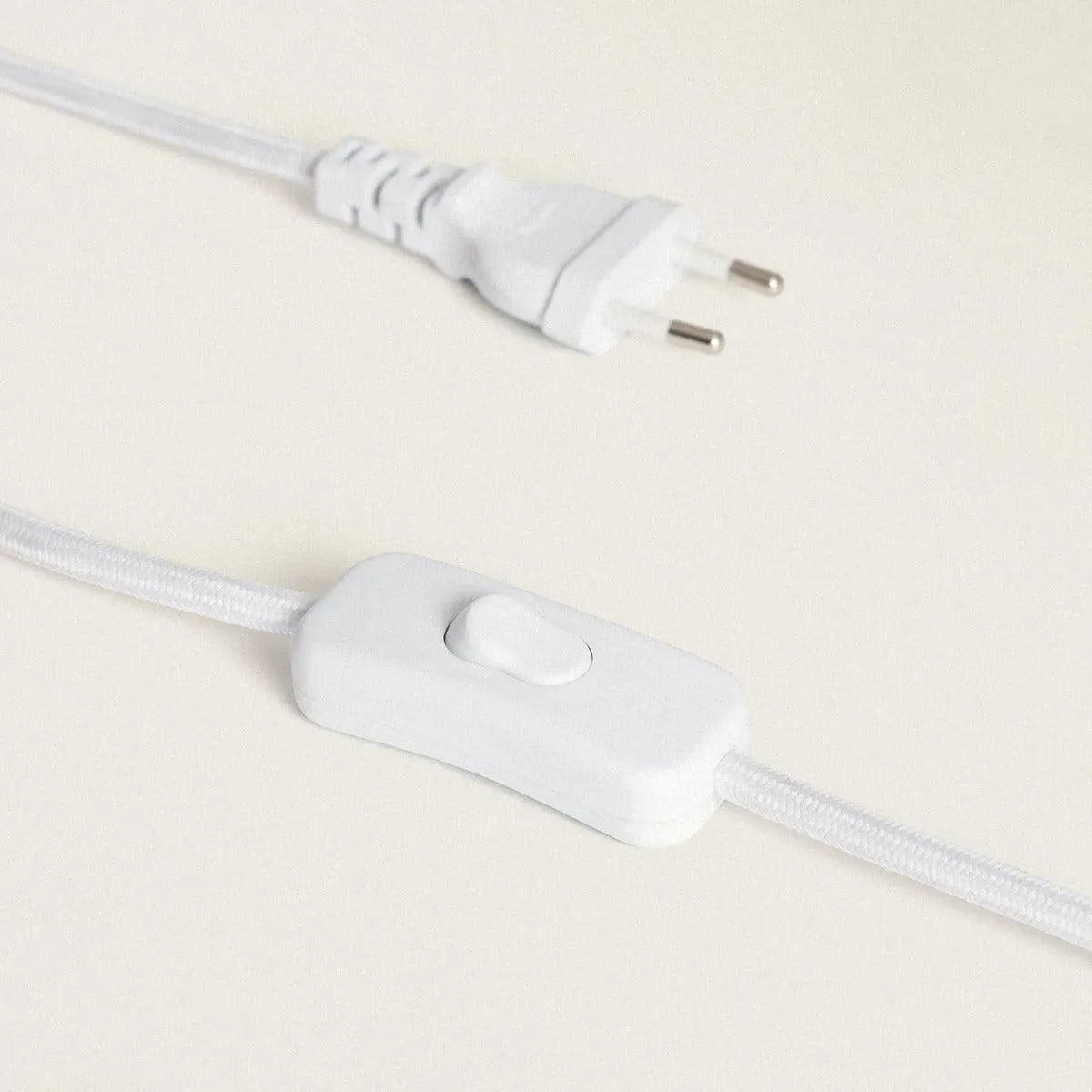 Wandlamp lichtgroen met hout schakelaar en E27 fitting 'Julius' - FOIR