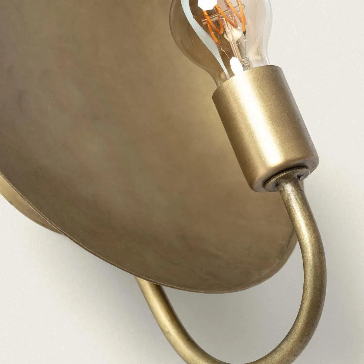 Wandlamp goud met E27 fitting 'Raina' - FOIR