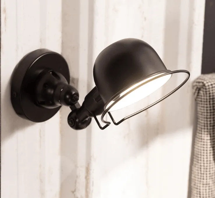 Wandlamp zwart verstelbaar met e14 fitting