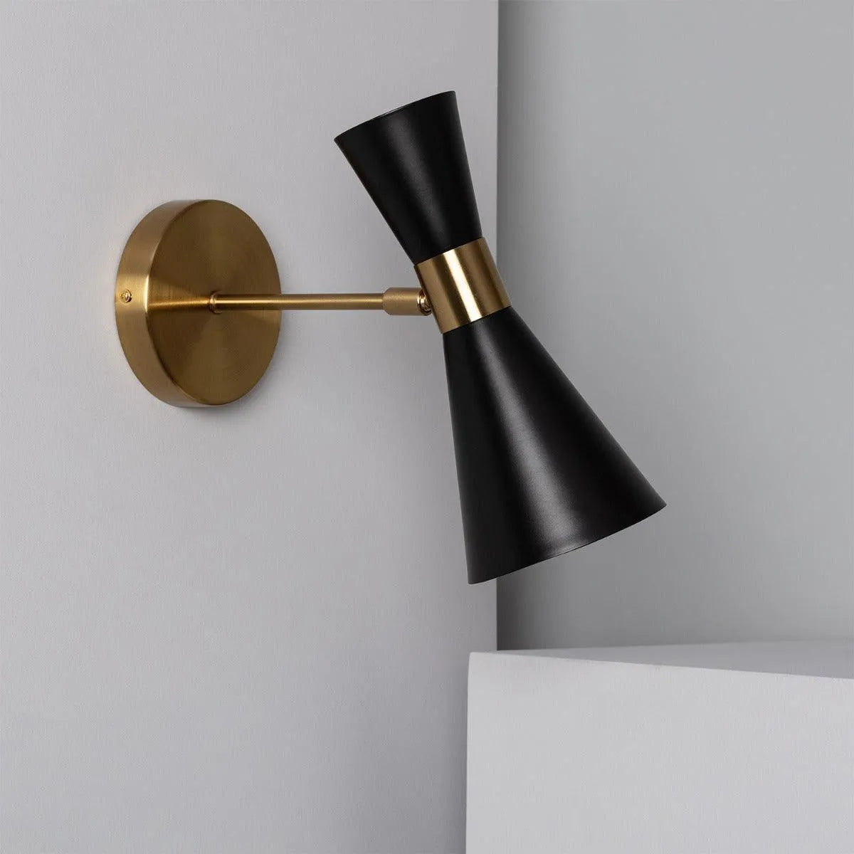 Muurlamp zwart goud verstelbaar e14 fitting