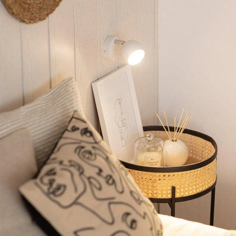 Moderne verstelbare wandlamp wit