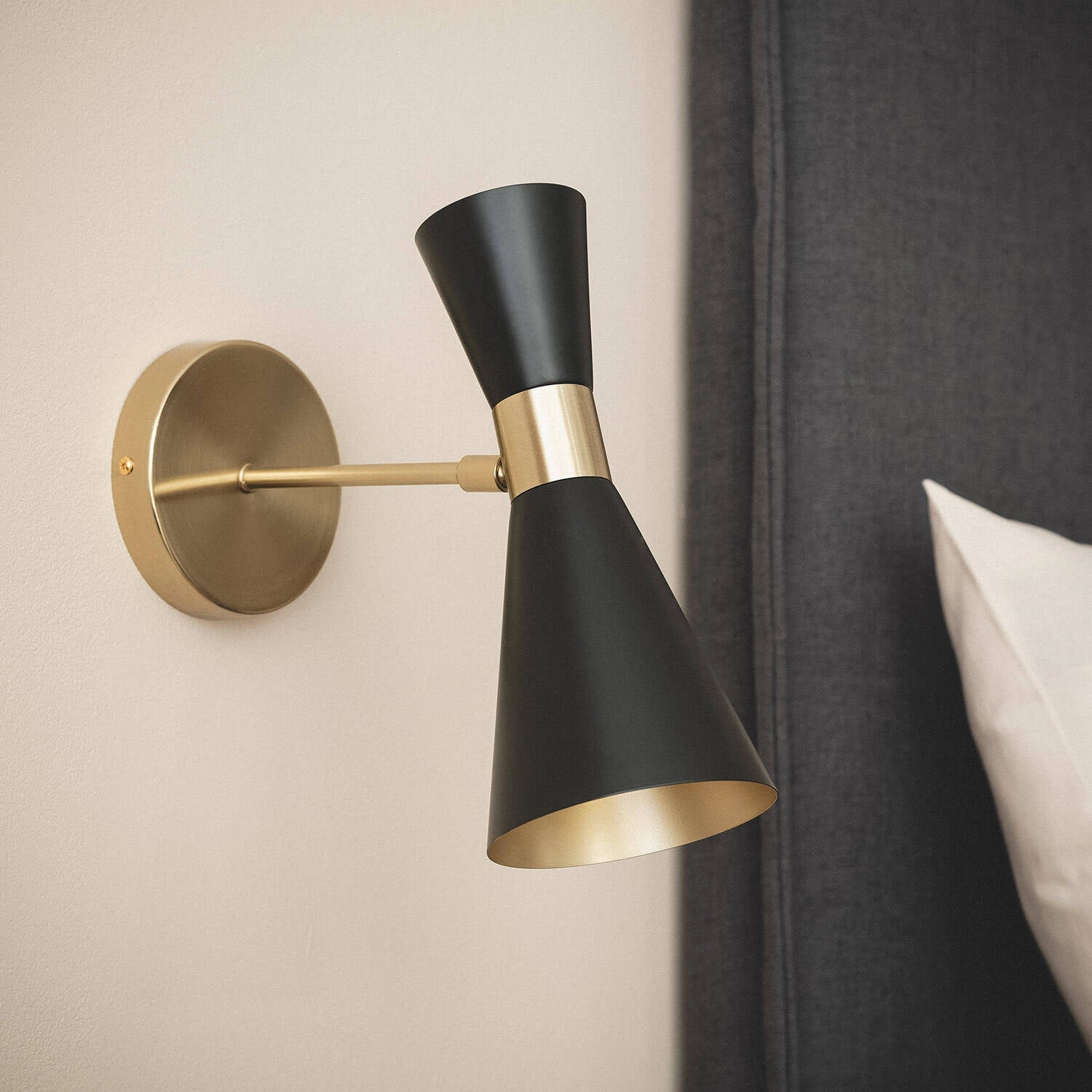 Wandlamp leeslamp 'Jagger' verstelbaar zwart goud e27 fitting