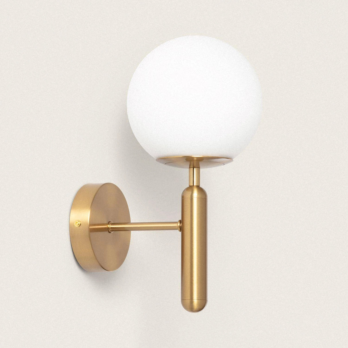 Wandlamp goud Opaal glas E27 Milene