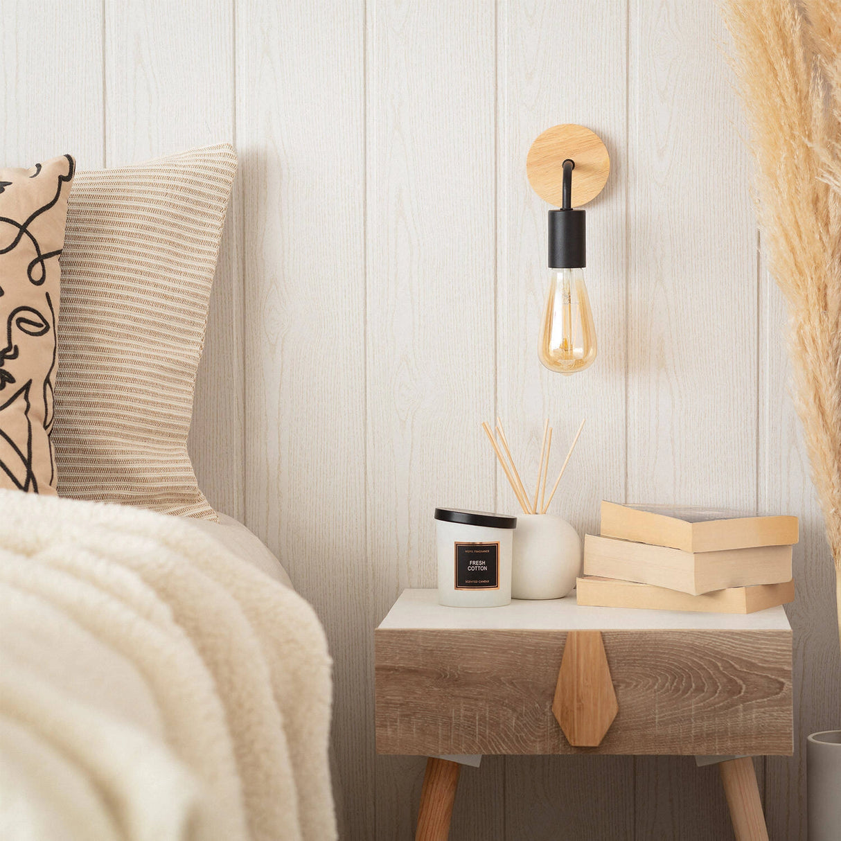 Wandlamp zwart hout Jaco e27 fitting