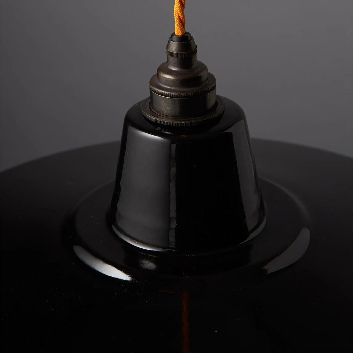 Zwarte emaillen industriele lampenkap