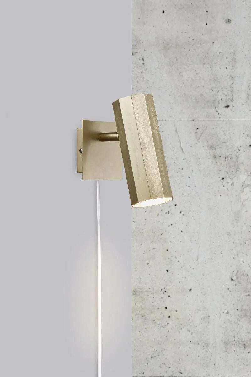Verstelbare messing wandlamp met schakelaar en Gu10 fitting modern
