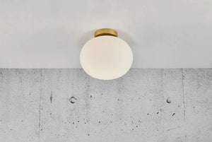 plafondlamp modern messing opaalglas