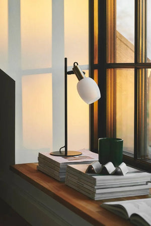 kleine verstelbare tafellamp schakelaar en E14 fitting nordlux arild opaalglas 2312305003 5704924015786 
2326254