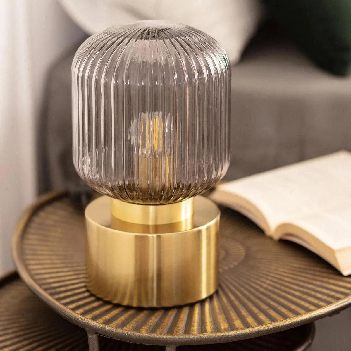 Art deco tafellampje goud met glazen kap 'Jettie' - FOIR