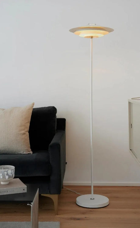 Grote witte vloerlamp met schakelaar en G9 fitting nordlux