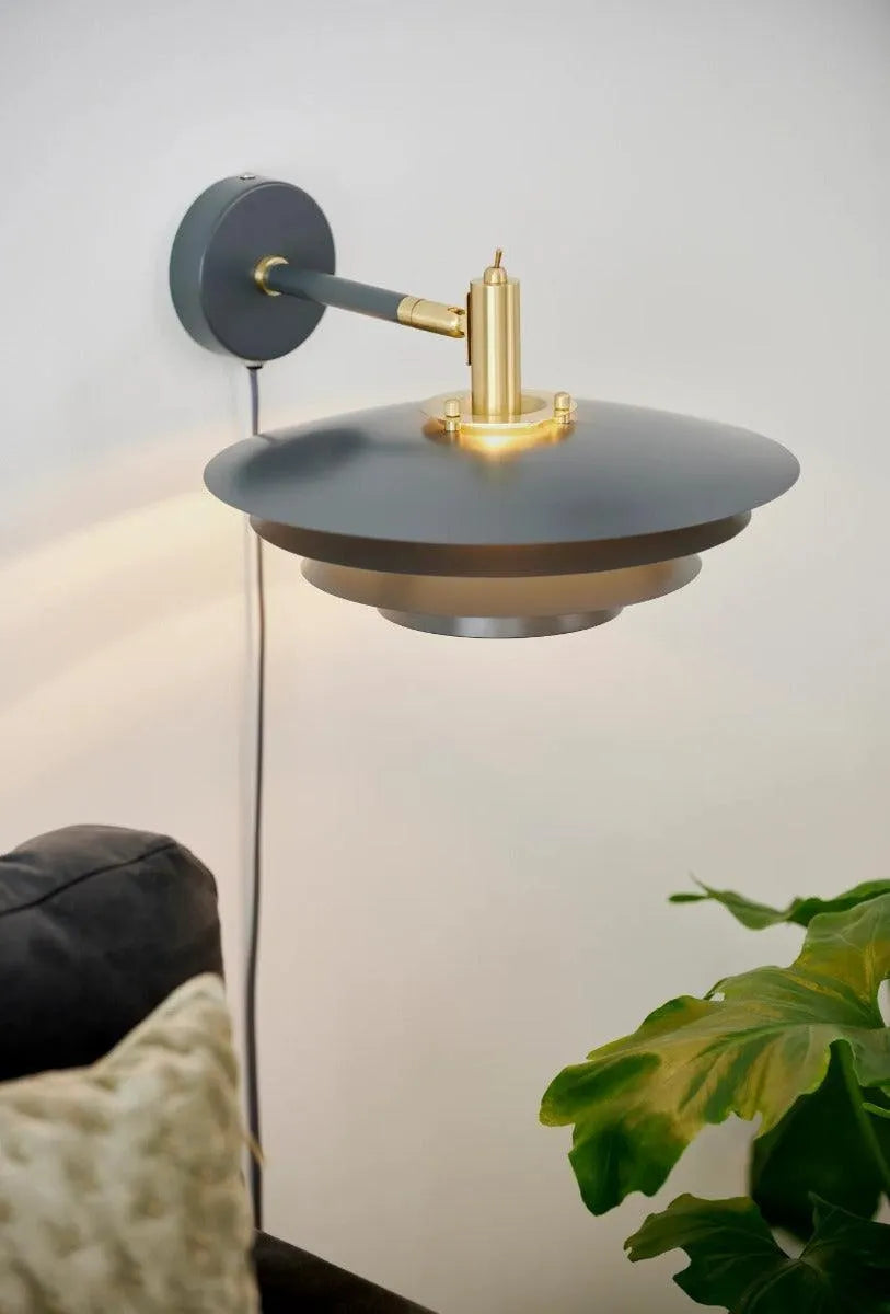 Zwart gouden wandlamp verstelbaar schakelaar nordlux bretagne 