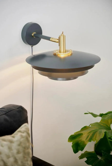 Zwart gouden wandlamp verstelbaar schakelaar nordlux bretagne 
