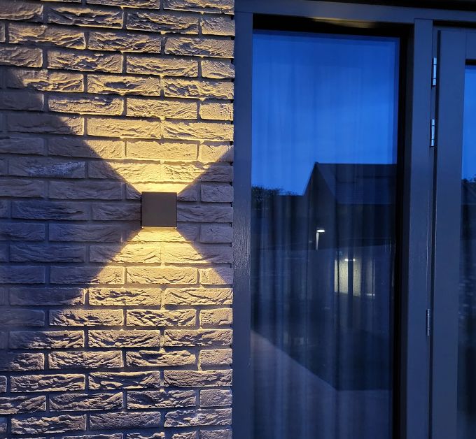 Lichtsensor Buitenlamp kubus zwart Ace 'Ace' G9 warm wit ip65