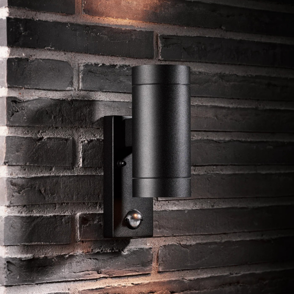 Buitenlamp met sensor Zwart Tin GU10