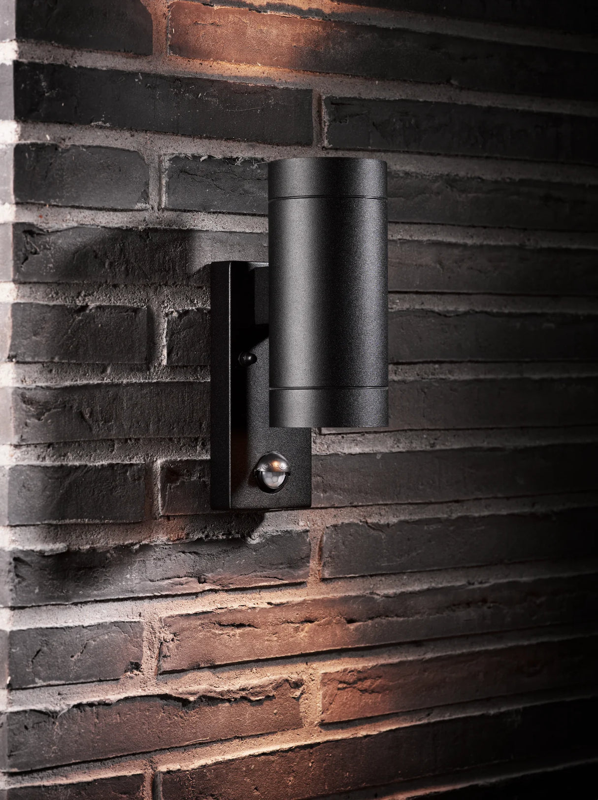 Buitenlamp met sensor Zwart Tin GU10